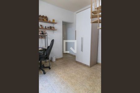 Casa à venda com 186m², 3 quartos e 2 vagas Casa à venda com 186m², 3 quartos e 2 vagasEscritório
