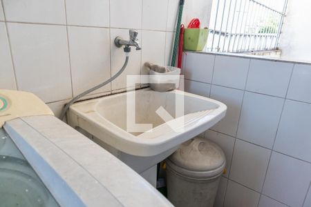 Casa à venda com 186m², 3 quartos e 2 vagas Casa à venda com 186m², 3 quartos e 2 vagasÁrea de serviço