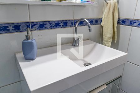 Casa à venda com 186m², 3 quartos e 2 vagas Casa à venda com 186m², 3 quartos e 2 vagasBanheiro