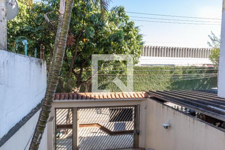 Casa à venda com 186m², 3 quartos e 2 vagas Casa à venda com 186m², 3 quartos e 2 vagasVista
