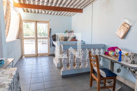 Casa à venda com 186m², 3 quartos e 2 vagas Casa à venda com 186m², 3 quartos e 2 vagasÁrea de serviço