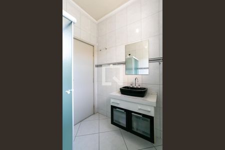 Casa à venda com 150m², 4 quartos e 2 vagas Casa à venda com 150m², 4 quartos e 2 vagasBanheiro social