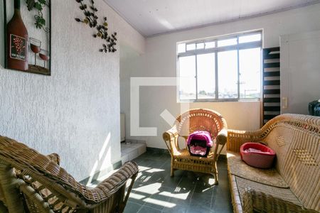 Casa à venda com 150m², 4 quartos e 2 vagas Casa à venda com 150m², 4 quartos e 2 vagasEdícula - Suíte