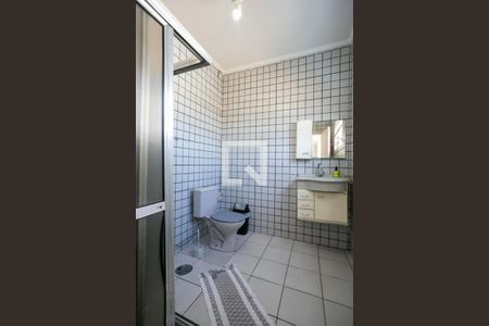 Casa à venda com 150m², 4 quartos e 2 vagas Casa à venda com 150m², 4 quartos e 2 vagasEdícula - Banheiro da Suíte