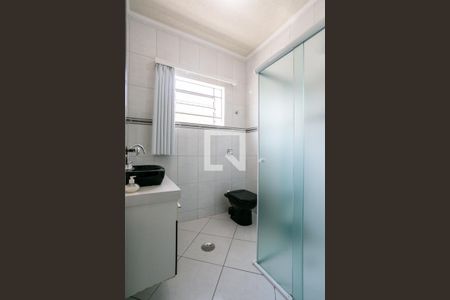 Casa à venda com 150m², 4 quartos e 2 vagas Casa à venda com 150m², 4 quartos e 2 vagasBanheiro social