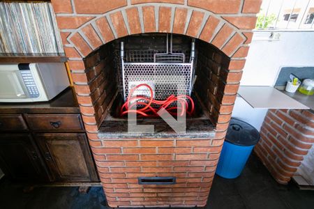 Casa à venda com 150m², 4 quartos e 2 vagas Casa à venda com 150m², 4 quartos e 2 vagasSalão de festas e churrasqueira