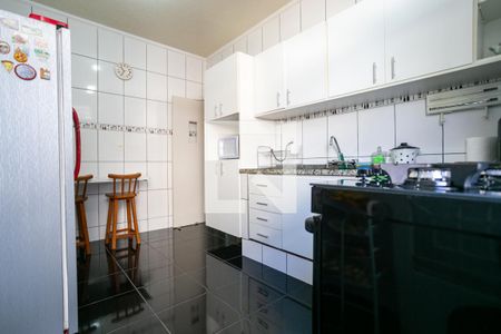 Casa à venda com 150m², 4 quartos e 2 vagas Casa à venda com 150m², 4 quartos e 2 vagasCozinha