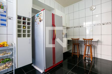 Casa à venda com 150m², 4 quartos e 2 vagas Casa à venda com 150m², 4 quartos e 2 vagasCozinha