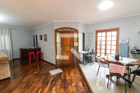 Sala de casa à venda com 5 quartos, 230m² em Jardim Ester, São Paulo
