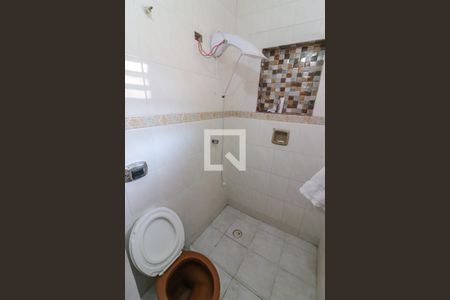 Casa à venda com 230m², 5 quartos e 5 vagas Casa à venda com 230m², 5 quartos e 5 vagasQuarto 5