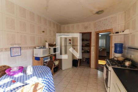 Casa à venda com 230m², 5 quartos e 5 vagas Casa à venda com 230m², 5 quartos e 5 vagasCozinha