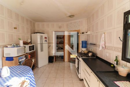 Casa à venda com 230m², 5 quartos e 5 vagas Casa à venda com 230m², 5 quartos e 5 vagasCozinha