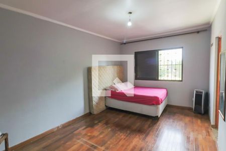 Casa à venda com 230m², 5 quartos e 5 vagas Casa à venda com 230m², 5 quartos e 5 vagasQuarto 3