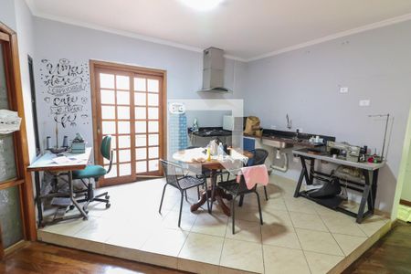 Sala de casa à venda com 5 quartos, 230m² em Jardim Ester, São Paulo
