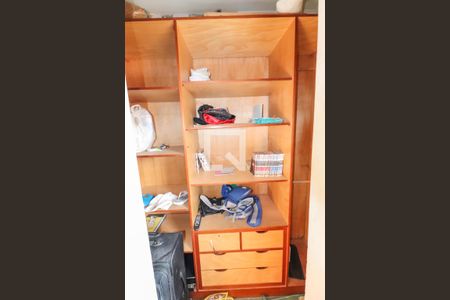 Casa à venda com 230m², 5 quartos e 5 vagas Casa à venda com 230m², 5 quartos e 5 vagasQuarto 4