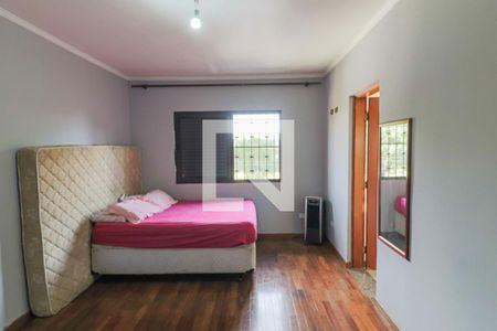 Casa à venda com 230m², 5 quartos e 5 vagas Casa à venda com 230m², 5 quartos e 5 vagasQuarto 3