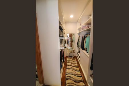 Casa à venda com 230m², 5 quartos e 5 vagas Casa à venda com 230m², 5 quartos e 5 vagasQuarto 1