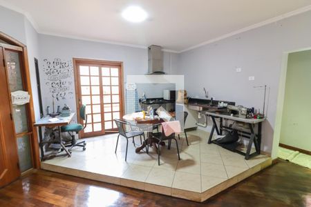 Sala de casa à venda com 5 quartos, 230m² em Jardim Ester, São Paulo