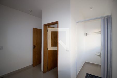 Sala/Cozinha de apartamento para alugar com 2 quartos, 40m² em Jardim Eliane, São Paulo