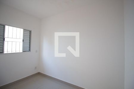 Quarto 1 de apartamento para alugar com 2 quartos, 40m² em Jardim Eliane, São Paulo