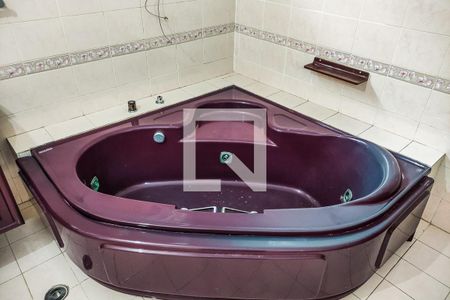 Casa à venda com 545m², 6 quartos e 6 vagasBanheiro Suíte Master