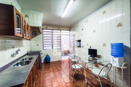 Casa à venda com 545m², 6 quartos e 6 vagasCozinha