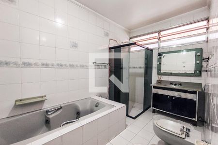 Casa à venda com 545m², 6 quartos e 6 vagasBanheiro Suíte 3