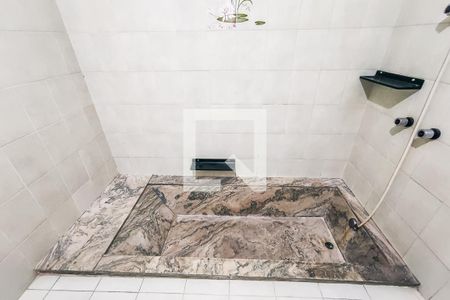 Casa à venda com 545m², 6 quartos e 6 vagasBanheiro Suíte 4