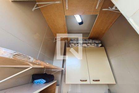 Apartamento para alugar com 100m², 2 quartos e sem vagaQuarto de Serviço