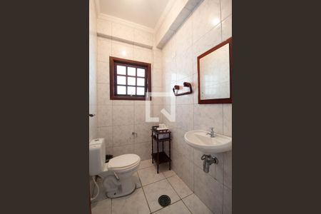 Casa para alugar com 180m², 3 quartos e 1 vaga Casa para alugar com 180m², 3 quartos e 1 vagaBanheiro de Serviço