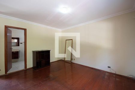 Casa para alugar com 180m², 3 quartos e 1 vaga Casa para alugar com 180m², 3 quartos e 1 vagaSuíte