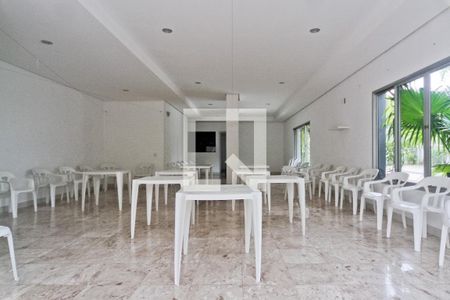 Apartamento para alugar com 65m², 2 quartos e 2 vagasÁrea comum - Salão de festas