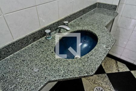 Apartamento para alugar com 65m², 2 quartos e 2 vagasBanheiro