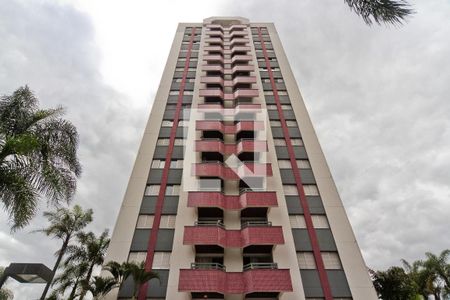 Apartamento para alugar com 65m², 2 quartos e 2 vagasFachada