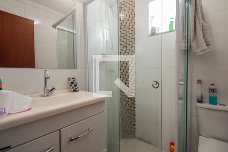 Banheiro Suíte 1 de casa à venda com 3 quartos, 212m² em Penha de França, São Paulo