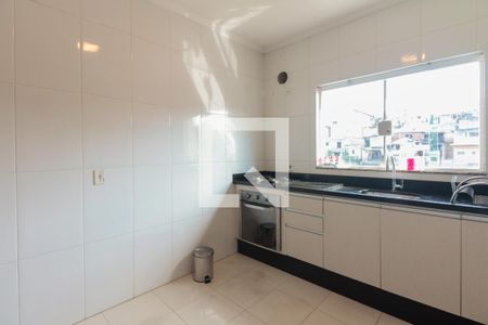 Casa à venda com 212m², 3 quartos e 3 vagasCozinha 