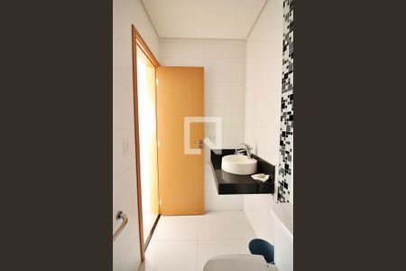 Apartamento à venda com 65m², 2 quartos e 1 vagaBanheiro Social