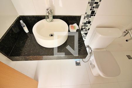 Apartamento à venda com 65m², 2 quartos e 1 vagaBanheiro Social