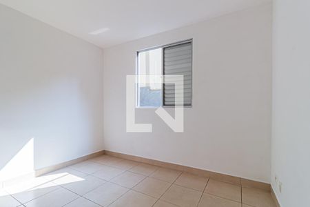 Quarto 2 de apartamento para alugar com 2 quartos, 47m² em Parque São Vicente, Santo André