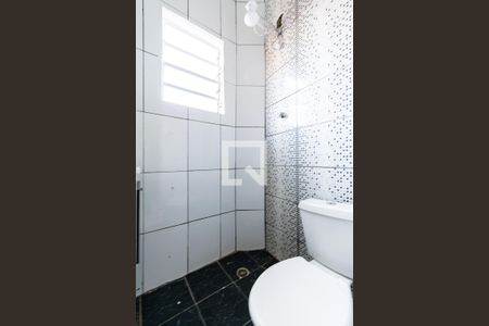 Banheiro de casa para alugar com 1 quarto, 35m² em Vila Mira, São Paulo