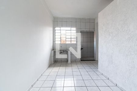 Sala/Cozinha de casa para alugar com 1 quarto, 35m² em Vila Mira, São Paulo