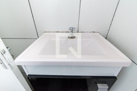 Casa para alugar com 35m², 1 quarto e sem vaga Casa para alugar com 35m², 1 quarto e sem vagaBanheiro
