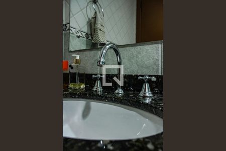Casa à venda com 300m², 3 quartos e 2 vagasBanheiro - Torneira