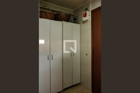 Casa à venda com 300m², 3 quartos e 2 vagasÁrea de Serviço
