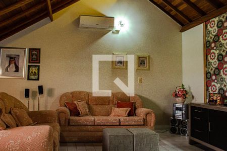 Casa à venda com 300m², 3 quartos e 2 vagasSala de TV