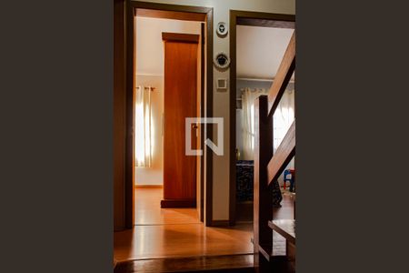 Casa à venda com 300m², 3 quartos e 2 vagasEscada
