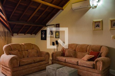 Casa à venda com 300m², 3 quartos e 2 vagasSala de TV