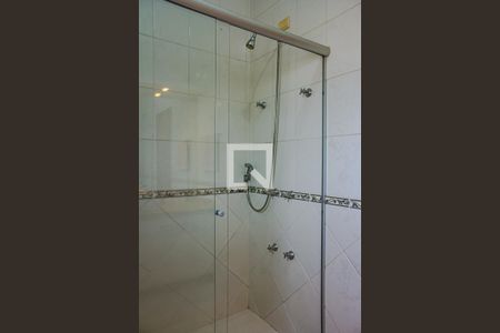 Casa à venda com 300m², 3 quartos e 2 vagasBanheiro da Suíte 1