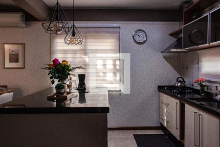Casa à venda com 300m², 3 quartos e 2 vagasCozinha