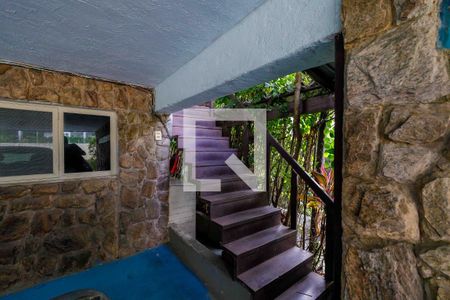 Casa de condomínio à venda com 80m², 1 quarto e sem vaga Casa de condomínio à venda com 80m², 1 quarto e sem vagaEntrada